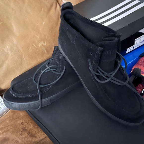 Ralph Lauren Polo suede sneakers - Picture 2 of 2